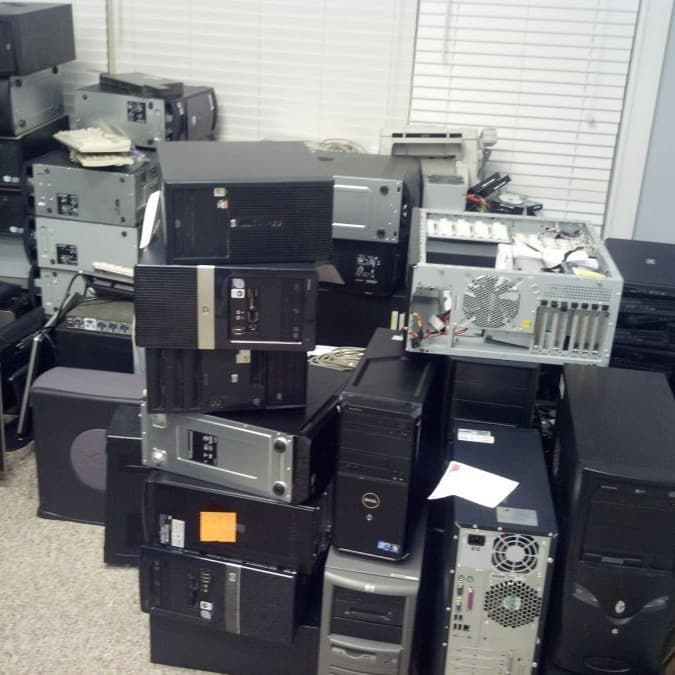 Beijing company acquisition of scrap old desktop computer recycling, Dell server acquisition, warehouse idle electronic equipment.