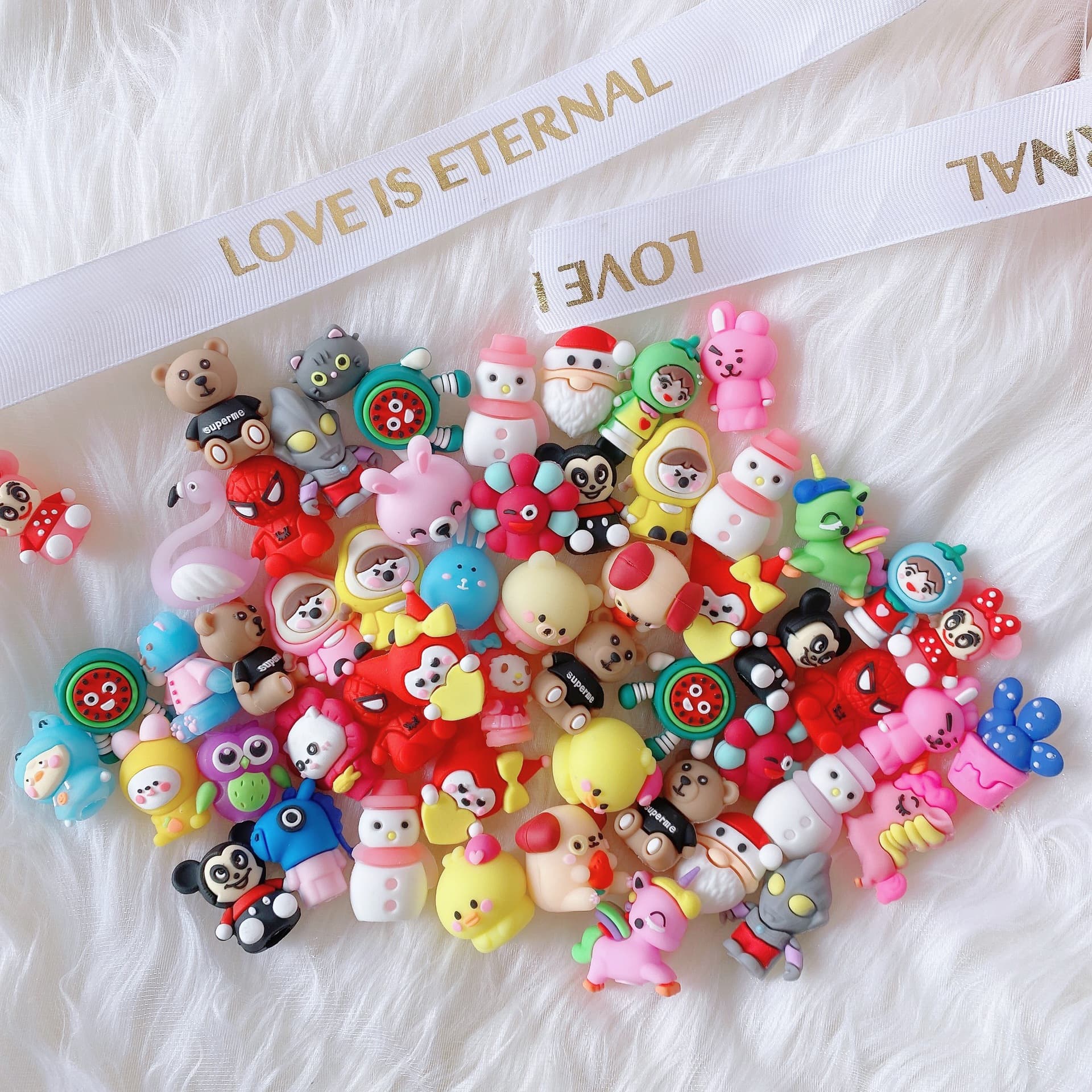 Cross-border Ready Stock Wholesale PVC Soft Silicone Cartoon Mini 3D Figurine Student Fun Stationery Pen Tip Cap Pencil