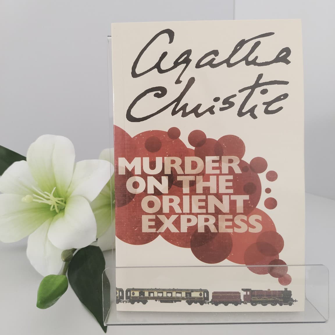 No one survived. Murder on the Orient Express (original English novel).