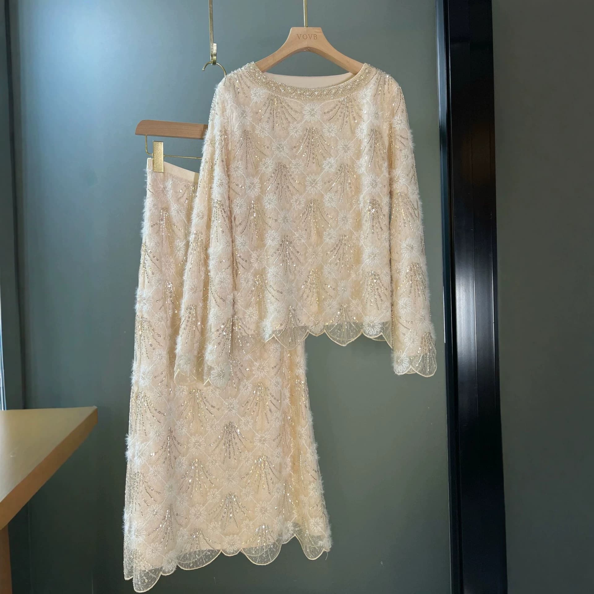 Yunmengshang high-end light luxury cardigan top heavy beading and diamond set 8311+6163