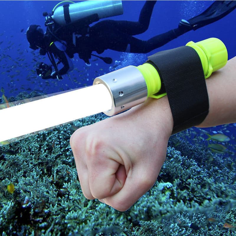 Diving Flashlight Underwater Professional Strong Light Super Bright Waterproof Night Dive Yellow Light LED Aquaculture Screw Salvage Factory