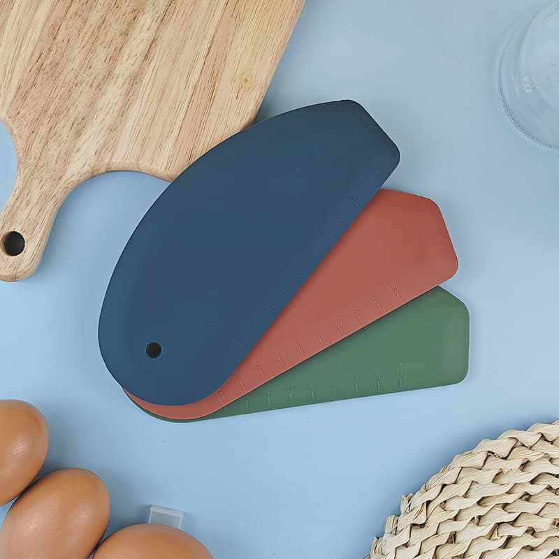 Graduated Dough Cutter, Food-grade Silicone Flour Cutter, Rice Noodle Cutter, Cake Cream Spatula, Scraper, Baking Tool