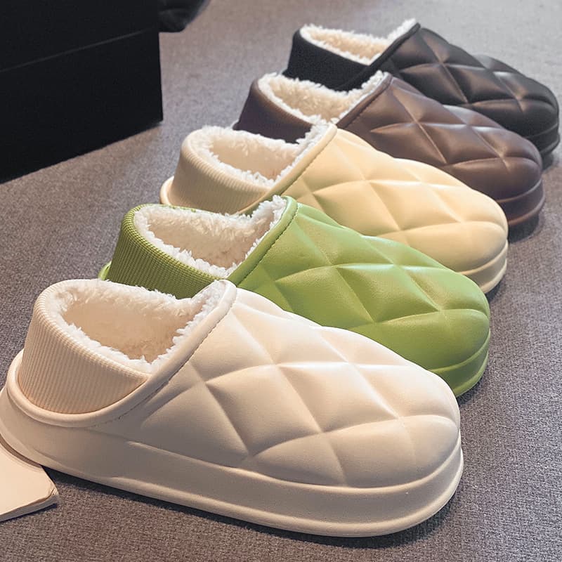 Women's winter cotton slippers with heels, fleece lining, plush, and thick-soled for indoor use, wholesale.