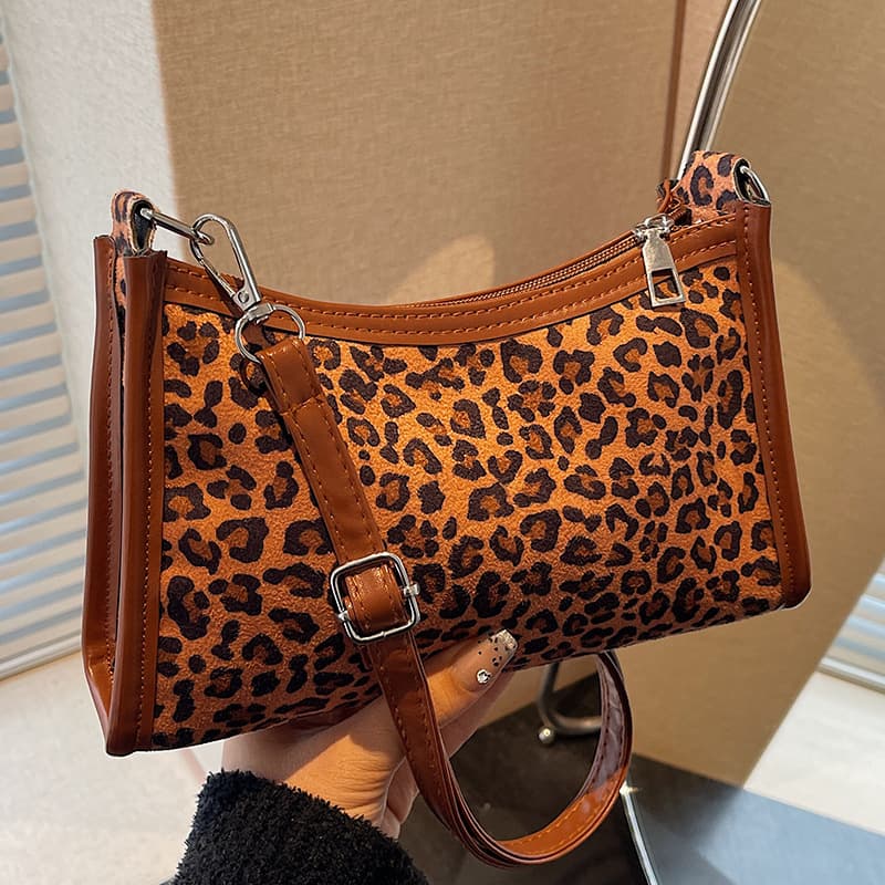 High-end leopard print bag for women 2024 new niche armpit bag for women ins retro versatile single shoulder crossbody bag for women