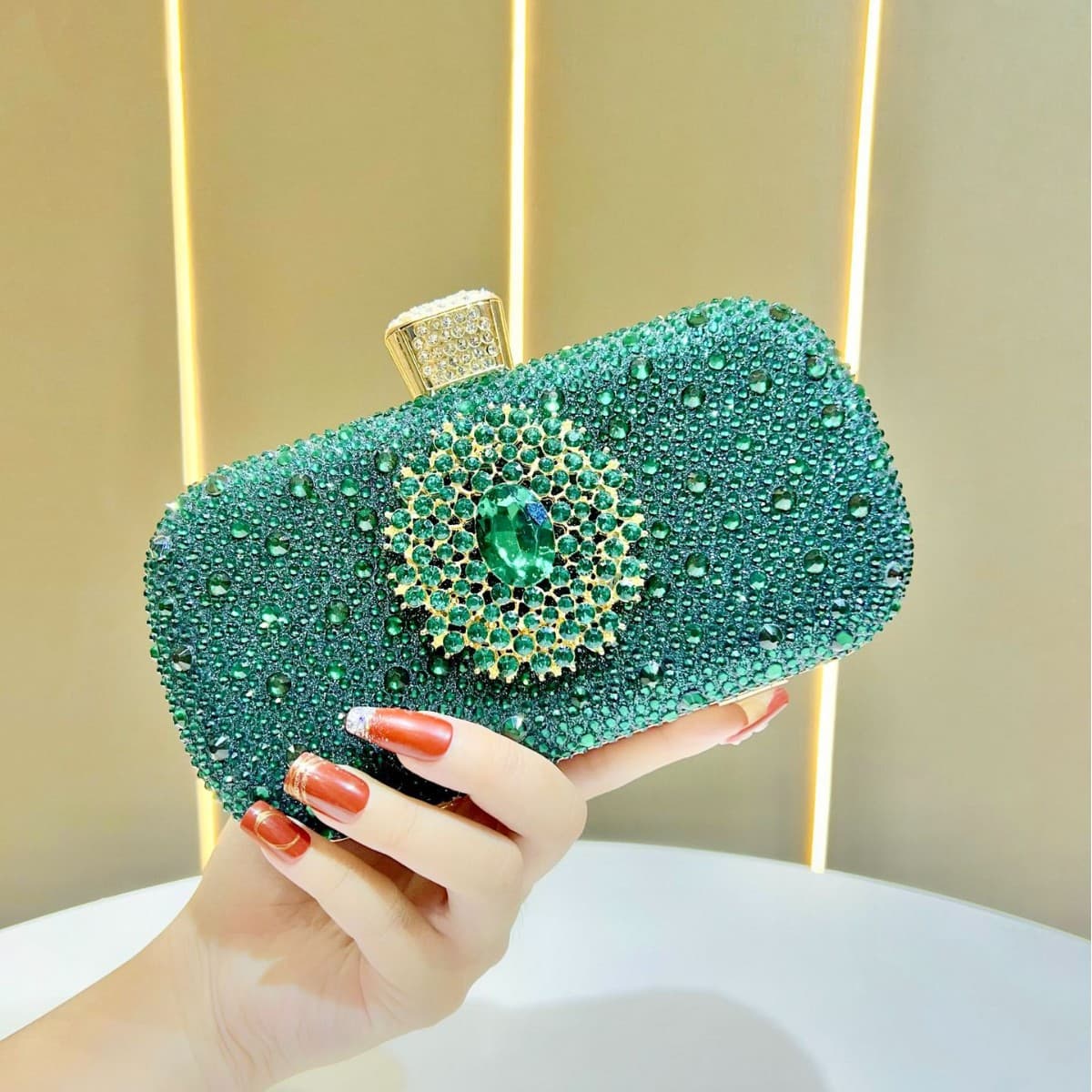 Luxury Handbag Dinner Bag Evening Bag Shiny Features Perfect for All Occasions