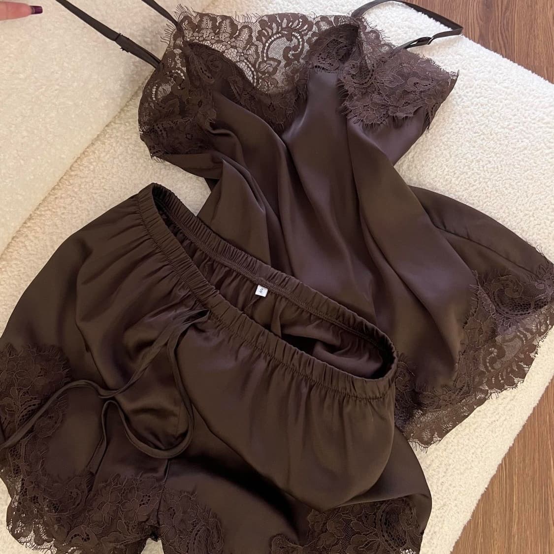 French Vintage Premium Brown Lace Pajamas for Women Summer New Camisole Shorts Homewear Set with Padded Bra