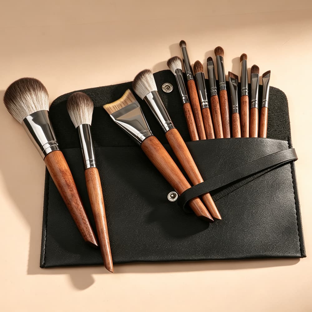 Makeup Brush Set Eyeshadow Brush Foundation Brush Blush Brush Nose Shadow Contour Concealer Brush Sickle Eyeliner Brush Animal Hair