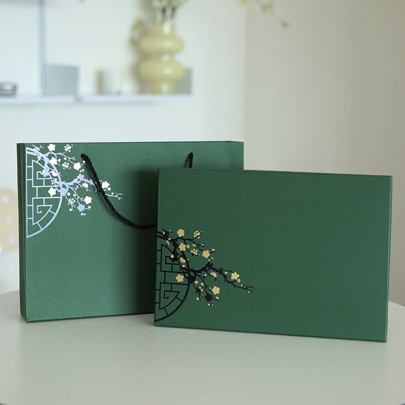 Dark Green Retro Cashmere Scarf Shawl Silk Scarf Empty Packaging Box Heaven and Earth Cover Qipao Gift Box Custom Gift