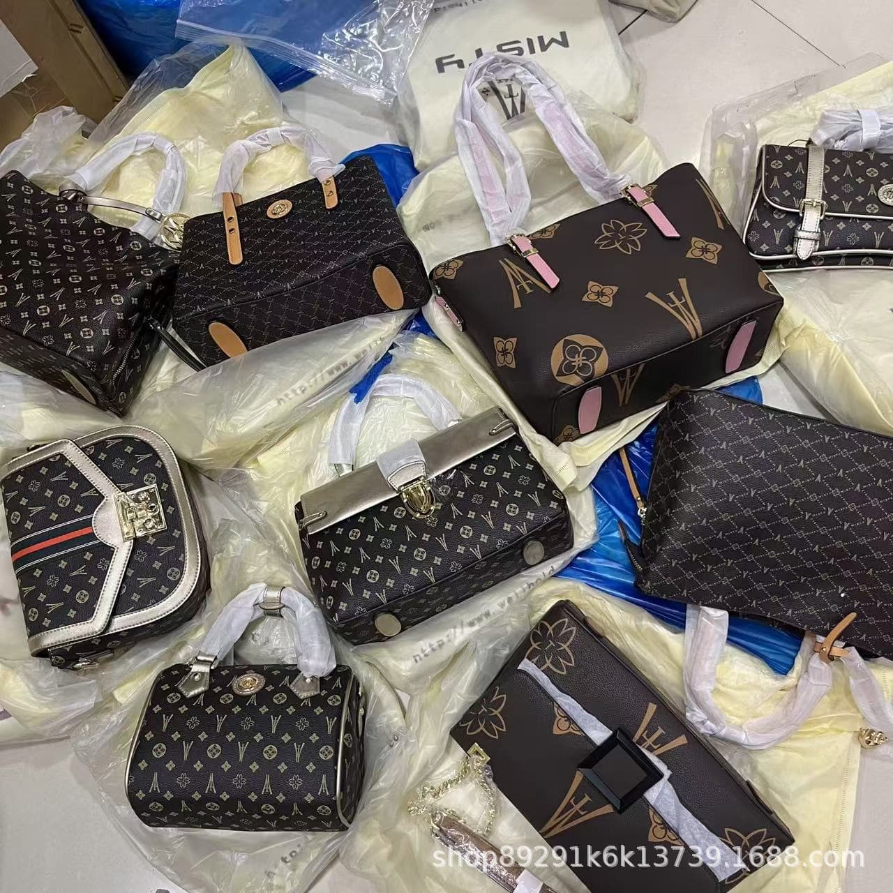 High-quality women's bags foreign trade tail goods mixed wholesaleHigh-quality handbag wholesale
