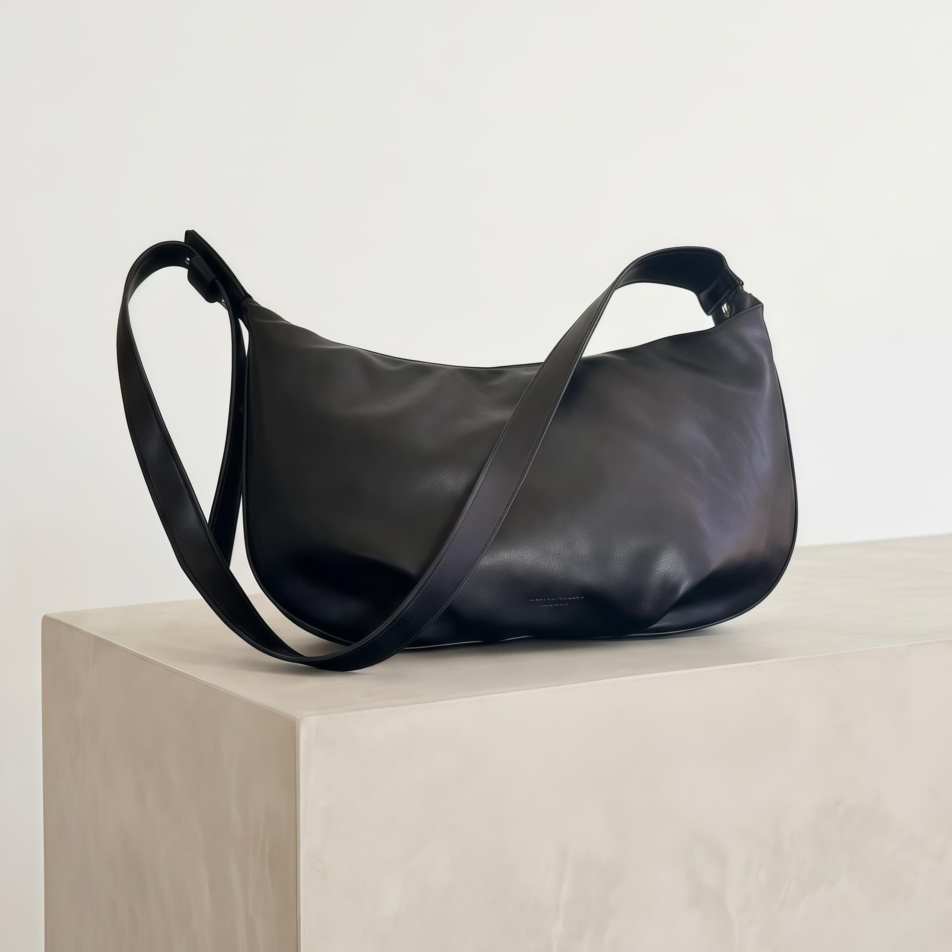 Bucks Leather Korean Dongdaemun Genuine Leather Shoulder Bag, Crescent Hobo Bag for Women