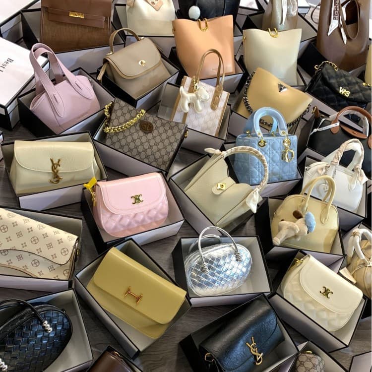 New women's bags, original packaging, mixed styles wholesale, ladies' shoulder crossbody handbags, foreign trade live stream source bulk supply