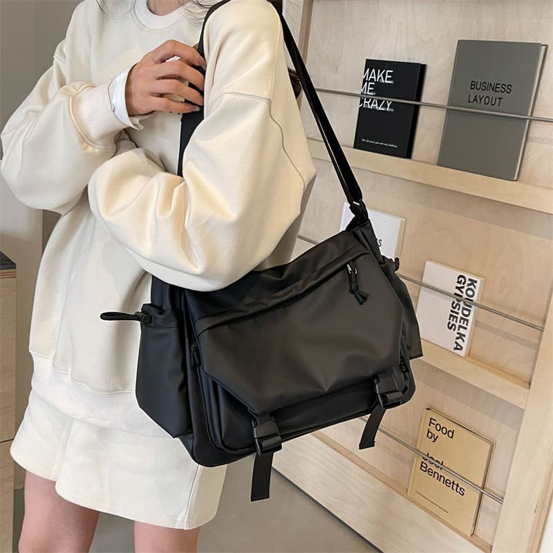 Casual Large Capacity Crossbody Bag Lightweight Travel Single Shoulder Bag Street Trend Waterproof Polyester Daily Match