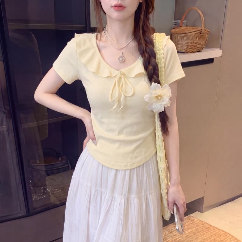 Plus Size Women's Fashionable Summer Top with Pleated Waist Design, Slimming Short Sleeve T-Shirt for Curvy Women