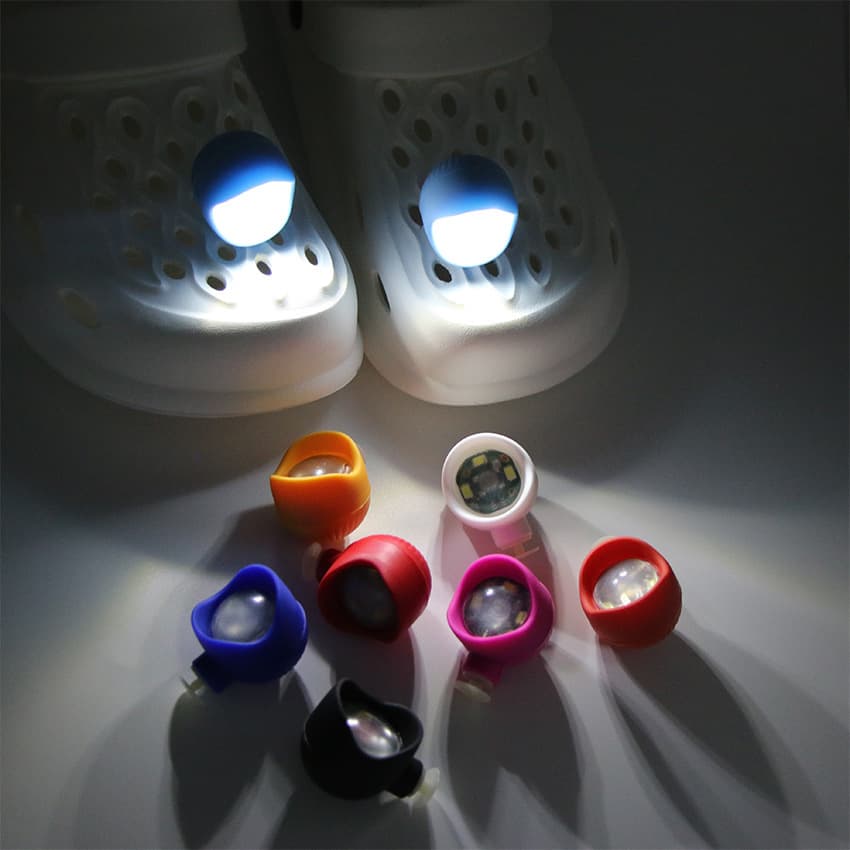 DIY luminous clogs with detachable LED lights, cute 3D slippers, shoe buckles, shoe flowers, and accessories.