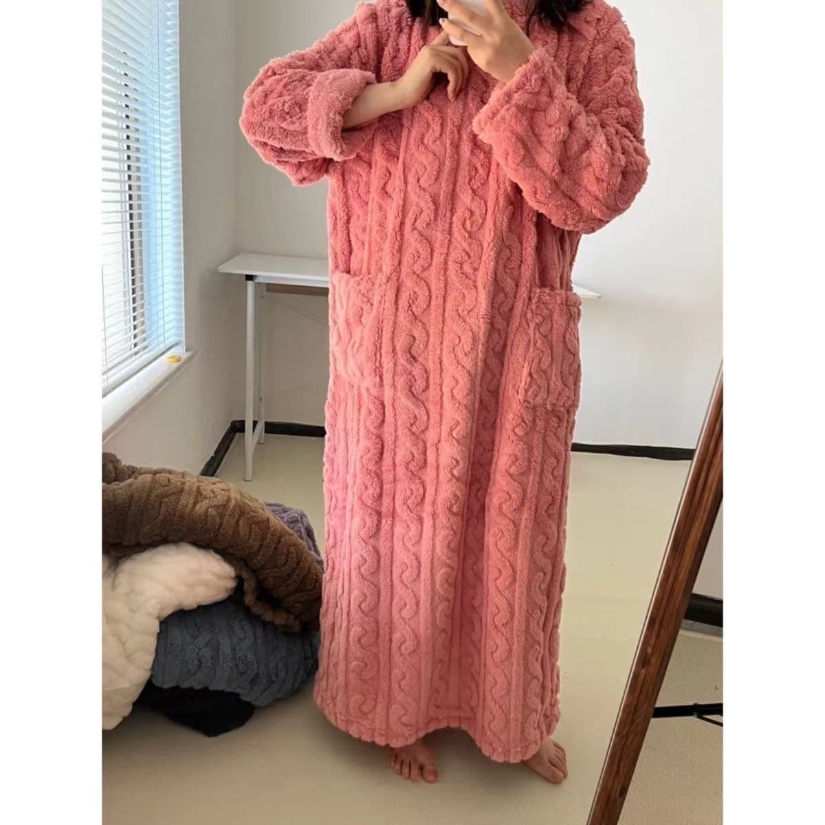 Women's Long Flannel Bathrobe Sleep Dress for Fall/Winter, Thick Full-Body Terry Robe, Loose Long-Sleeve Coral Fleece Plus Size Absorbent Bath Wrap