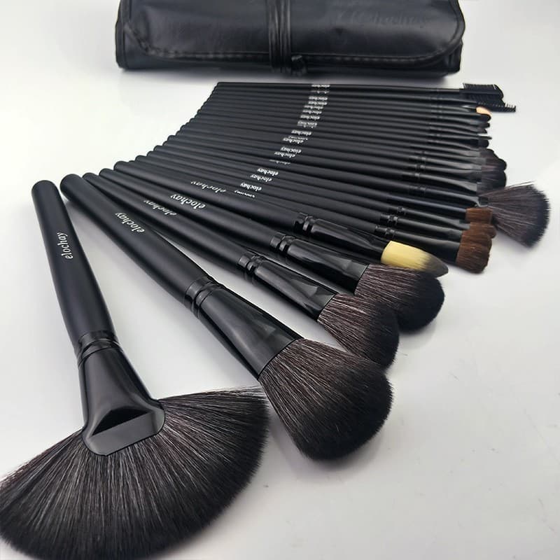 24-Piece Makeup Brush Set Eyeshadow Blush Brush for Beginners Cosmetology School Professional Makeup Artists