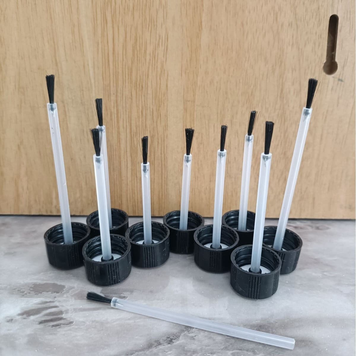 New Black White 18-Tooth 20-Tooth 22-Tooth Liquid Medicine Brush Cap Plastic Screw Cap Liquid Brush Cap