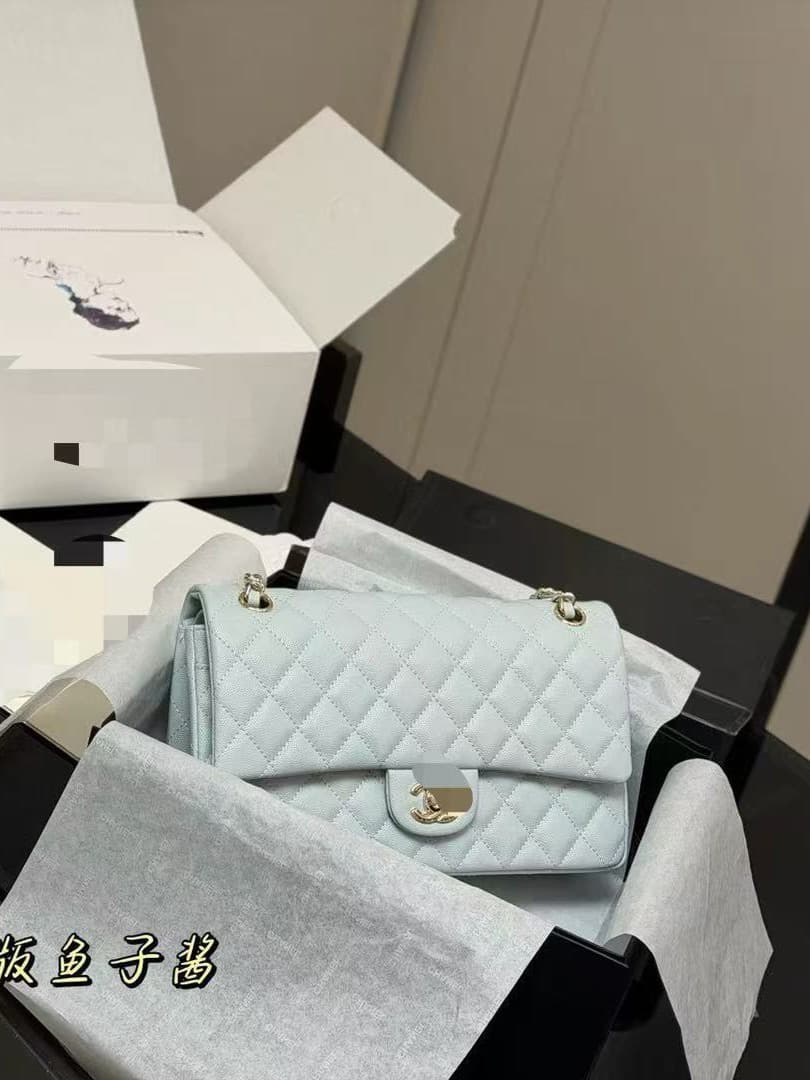 Chanel-style new elegant classic caviar CF shoulder bag, can be worn crossbody, versatile and sophisticated