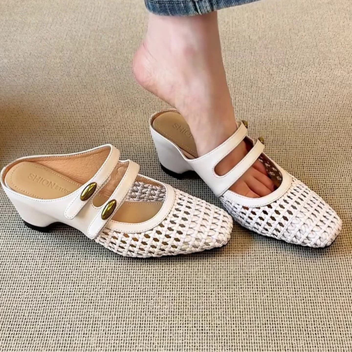 Sheepskin Version~ White Hollow Woven Double-Strap Closed-Toe Sandals for Women, Chunky Heel, Slip-On French Style Sandals