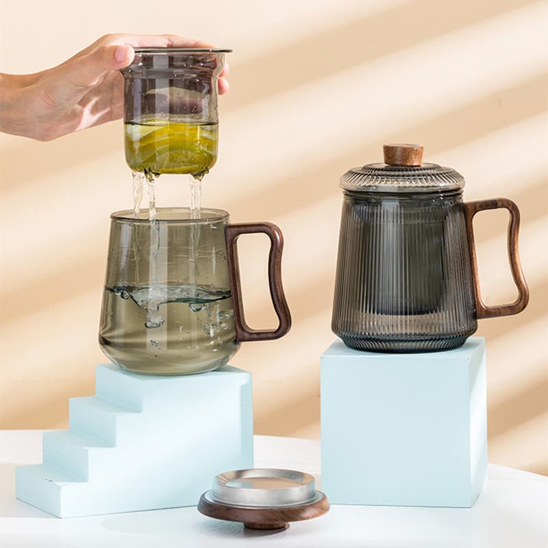 Large Capacity Office Tea Cup for Men and Women with Wooden Handle, Tea-Water Separation, High Borosilicate Glass, Three-Piece Set