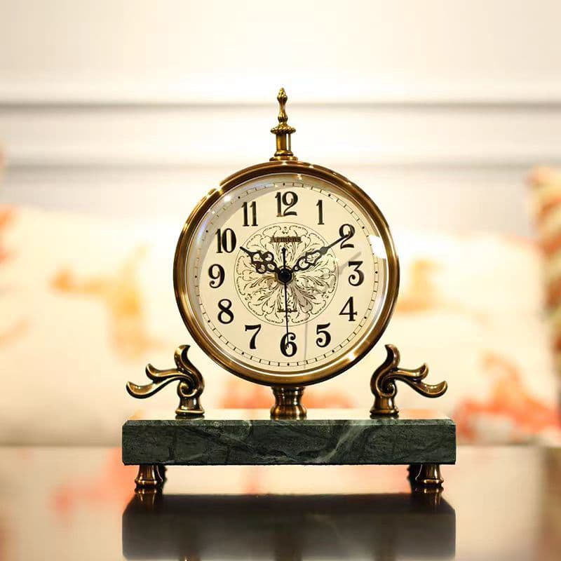 European retro creative table clock ornament for home living room, simple American light luxury style.