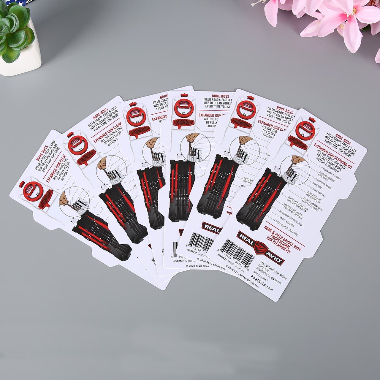 Customizable PVC plastic hang tags, transparent frosted waterproof labels, blank plastic clothing hang tags, and printed tags.