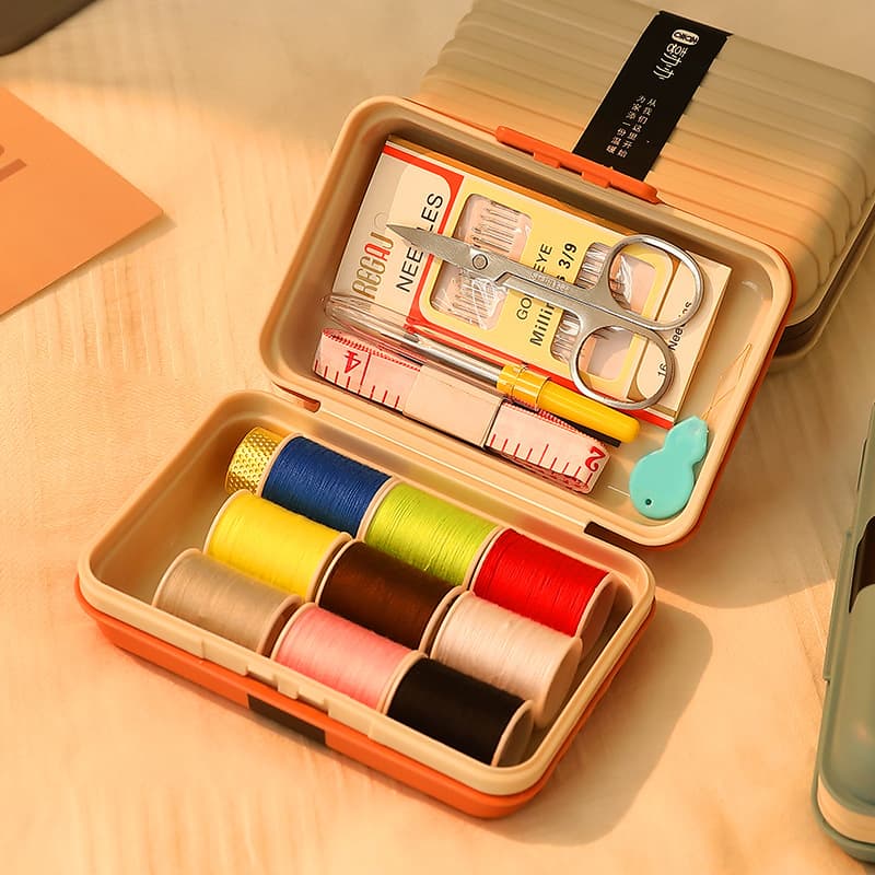 High-end Minimalist Sewing Kit, Durable Portable Mending Tools for Travel and Student Dormitory