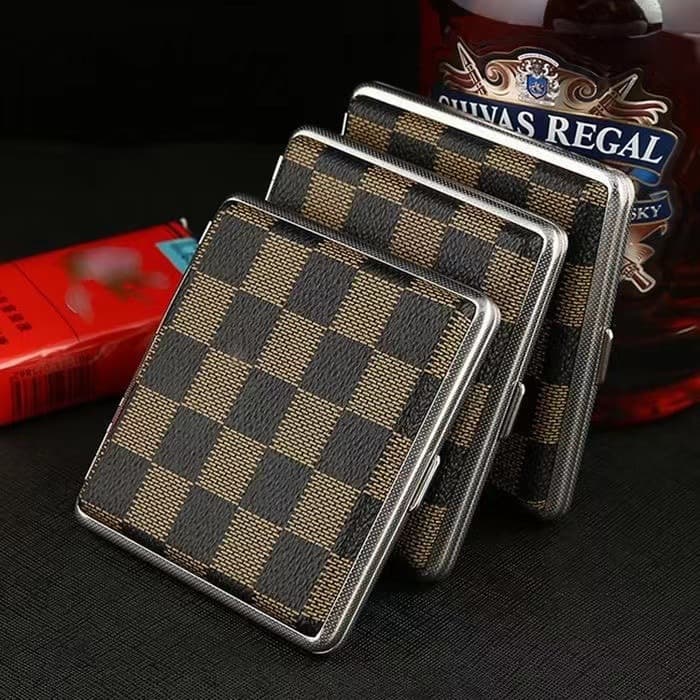 High-looking metal 20-pack iron clip leather cigarette box cover card creative cigarette cover anti-pressure and moisture-proof stainless steel cigarette box