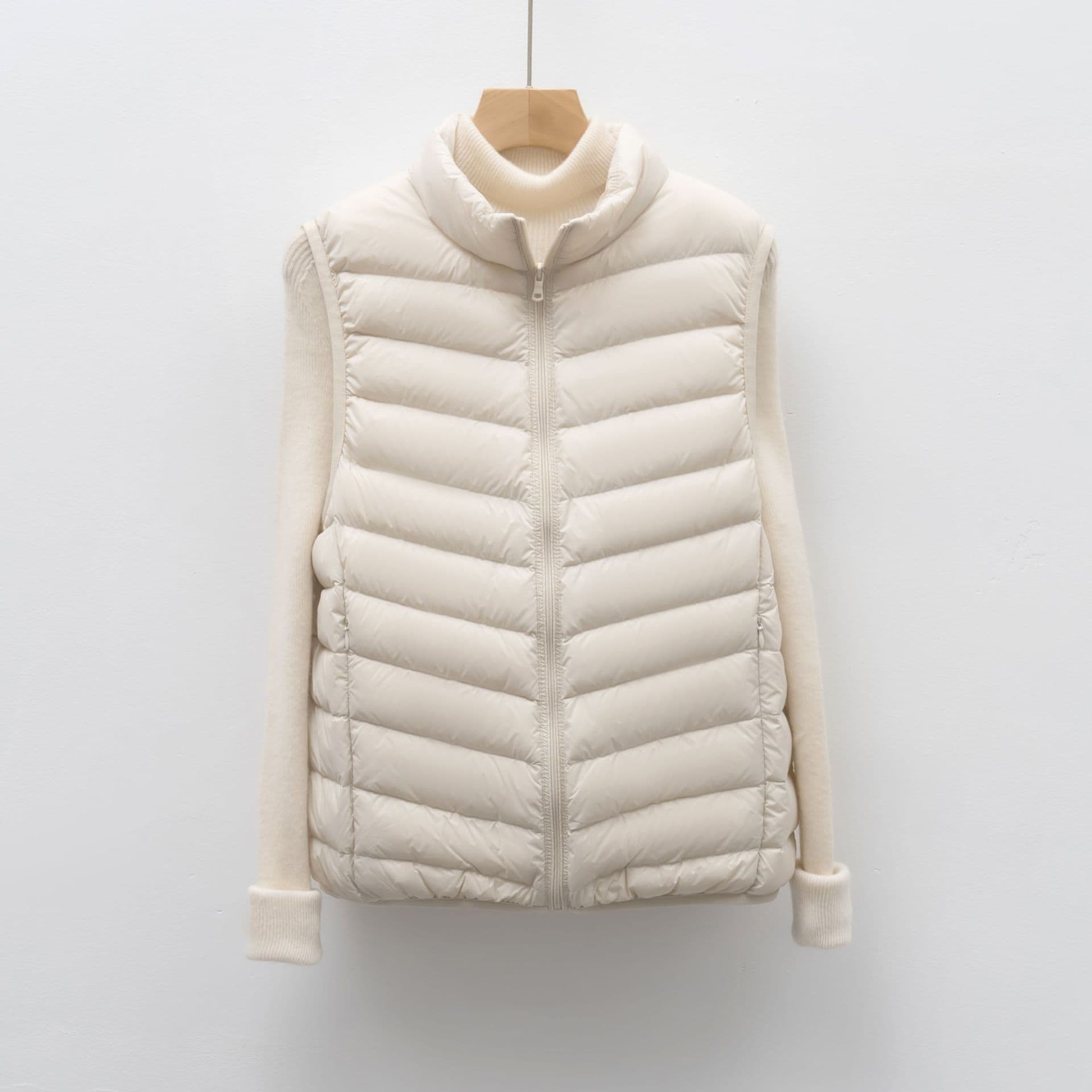 Pinghu Chixin Women's New National Standard 90% Down New Lightweight Down Vest for Women, Vest Women's Clothing Down Jacket Versatile Autumn