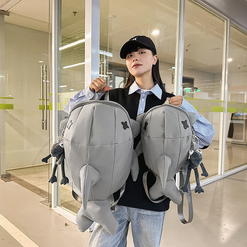 Chest bag for men and women commuting small shark personalized crossbody bag multi-purpose backpack 2025 new trend shoulder bag backpack