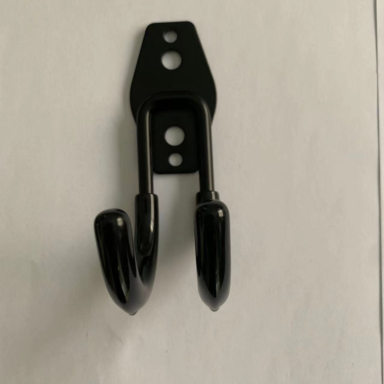 Kitchen hooks, metal hardware with plastic coating, soft hooks, scratch-resistant metal hardware with plastic-coated dust caps and handle covers.