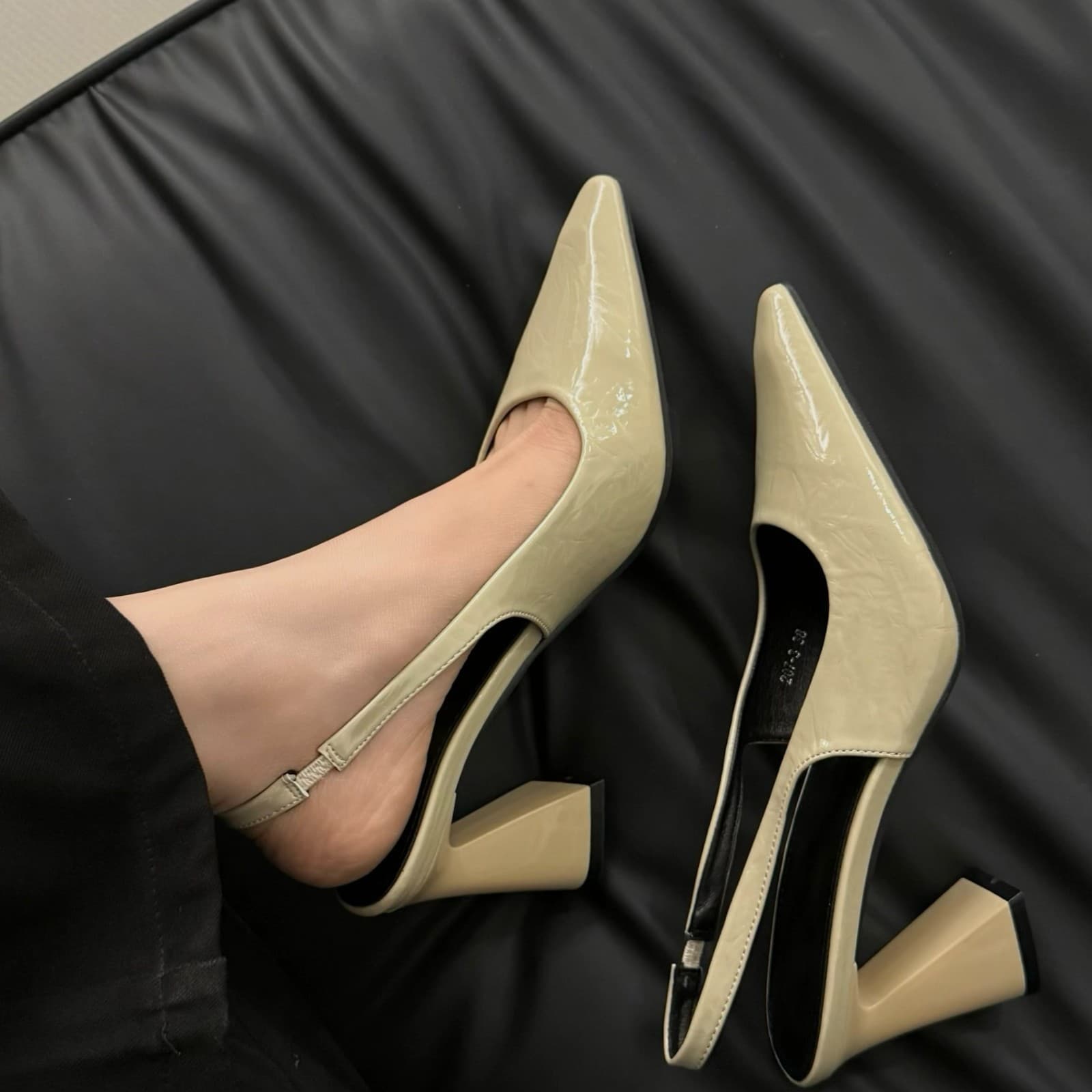 Slimming! French-style green pointed-toe high heels for women, patent leather chunky heel, closed-toe fairy-style sandals
