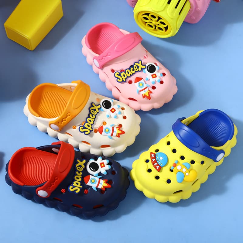 Summer Beach Sandals for Toddlers 1-3 Years, Indoor Children's Astronaut Clog, Lightweight Baby Girls' Slippers