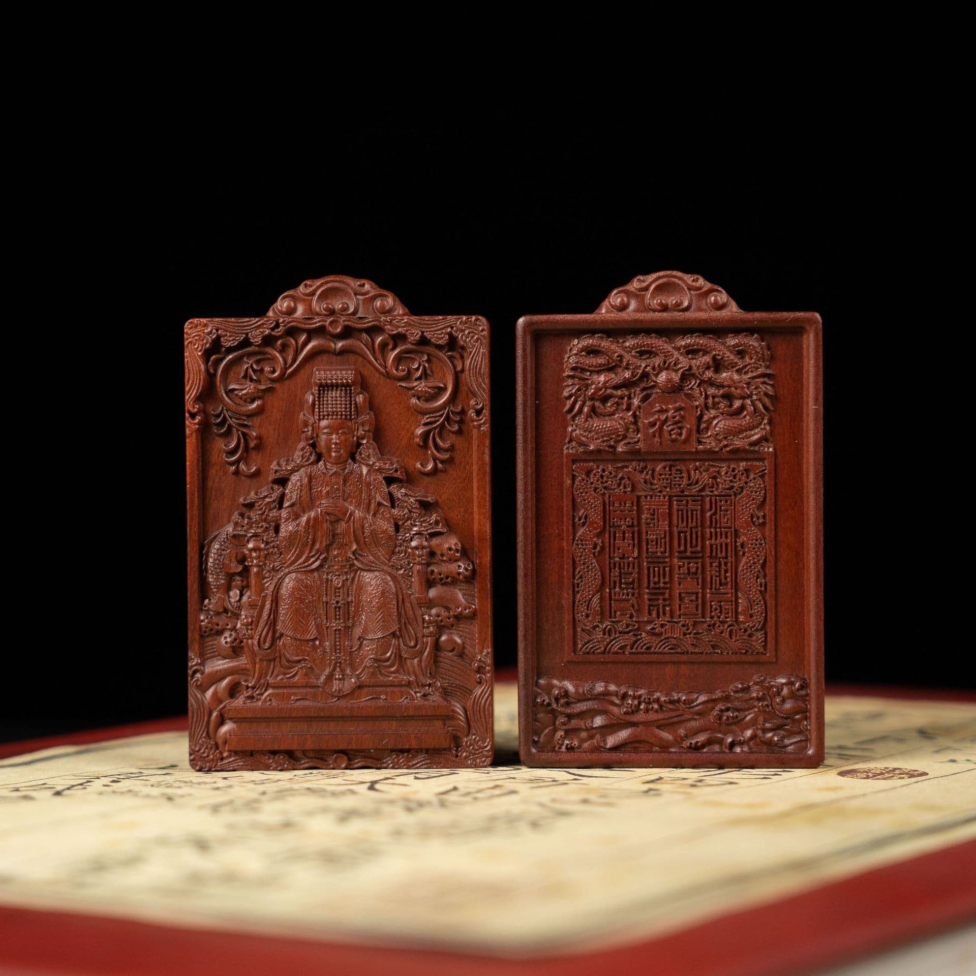 Lightning struck jujube wood Mazu pendant with Mazu seal engraved on the back, dark old material, embossed finely carved Taoist ritual instrument