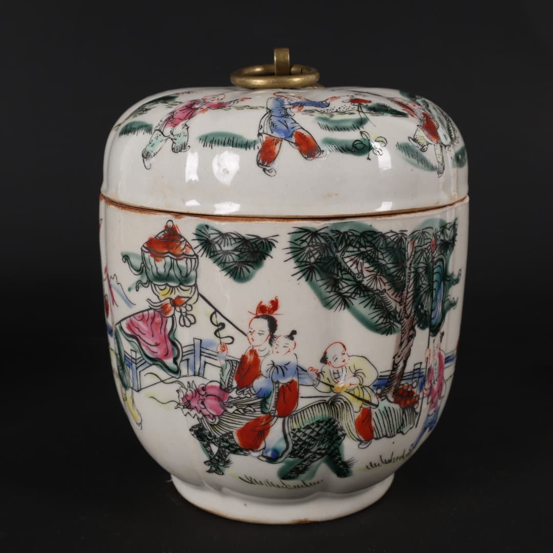 Antique Porcelain Famille Rose Qilin Sending Sons Pattern Melon Rib Tea Canister Decorative Piece Antique Collection Imitation Ancient Porcelain Jar Salt Jar Tea Jar