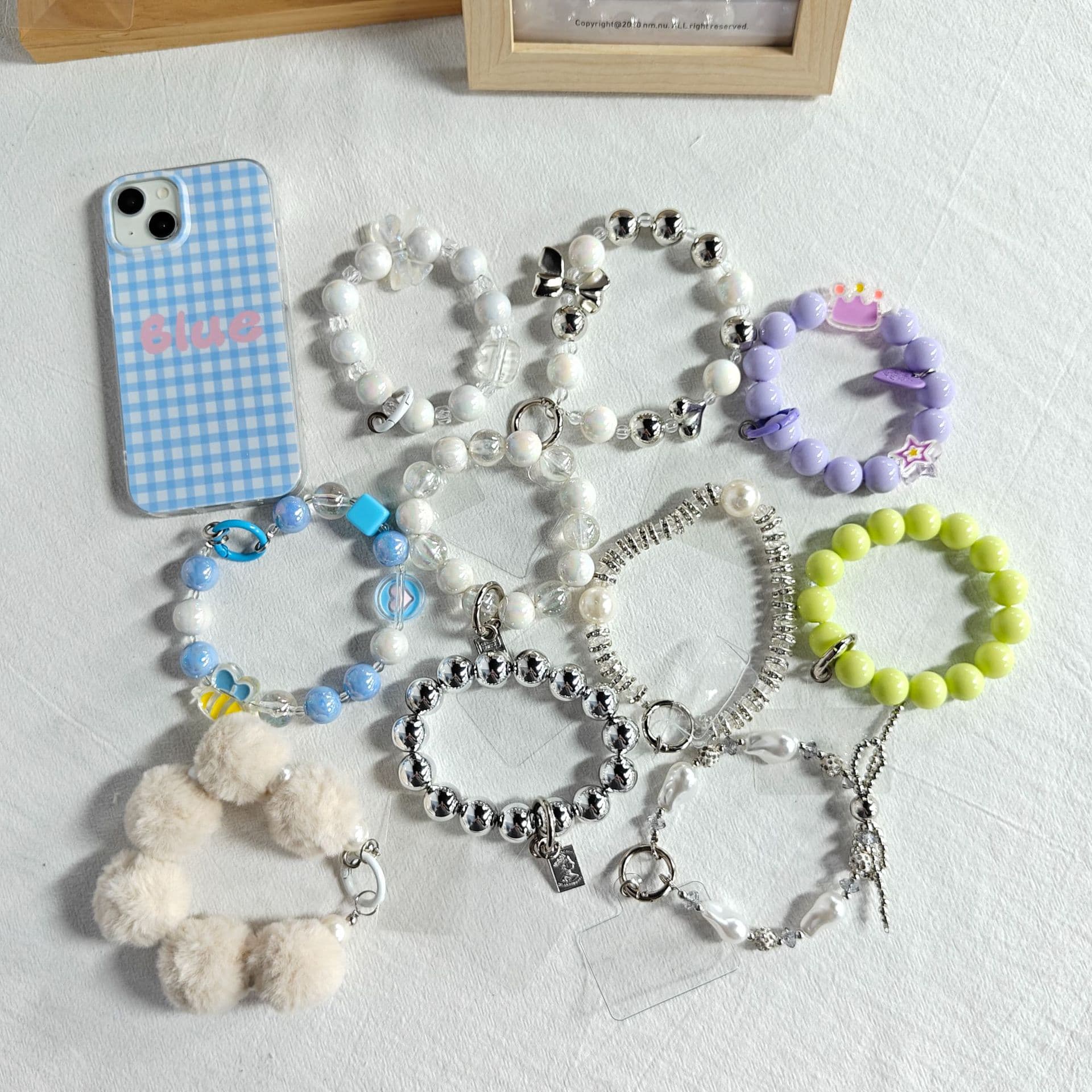 Ins Wind electroplated silver bead charm chain with love heart bow, universal CCD phone strap, mobile phone lanyard