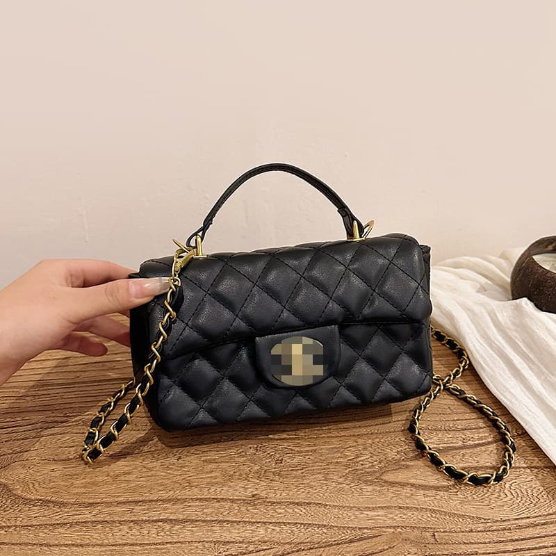 Overseas Women's Chanel-Style 2026 Fashion Diamond Quilted Chain Trendy Versatile Shoulder Crossbody Bag Gift Box Packaging