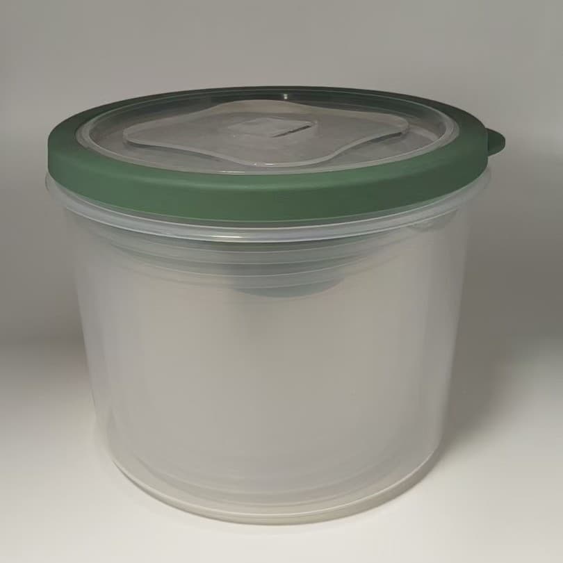 Sealed crisper box set, stacked, BPA-free, food grade, thickened, different sizes, round rubber lagging with release valves