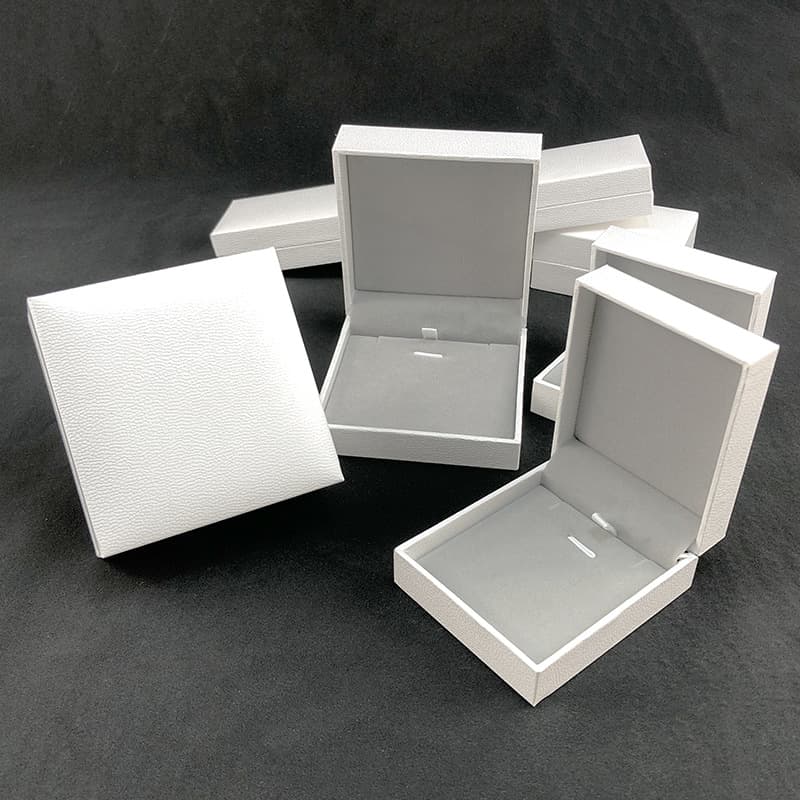 White Right-Angle Straight-Edge Faux Leather Jewelry Box, Fashion Accessory Box, Ring Box, Earring Box, Couple Ring Box, In-Stock Wholesale