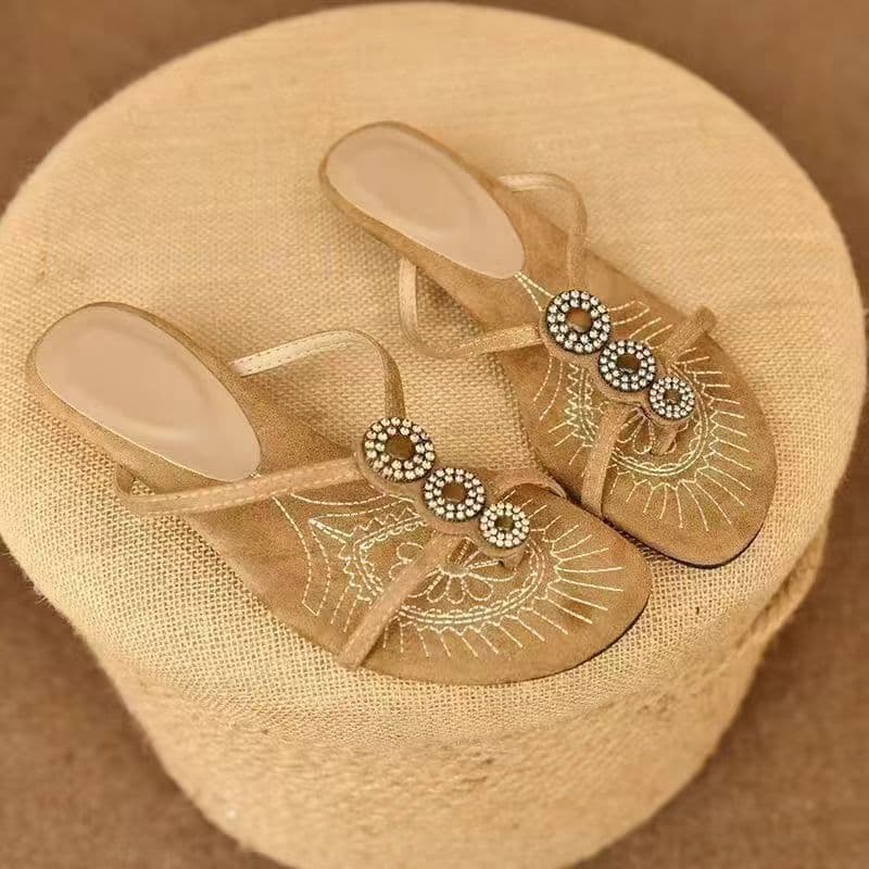 2026 Summer New French Style Rhinestone Embroidered One-Strap Sandals Women Low Heel Thin Strap Open Toe Kitten Heel Slippers