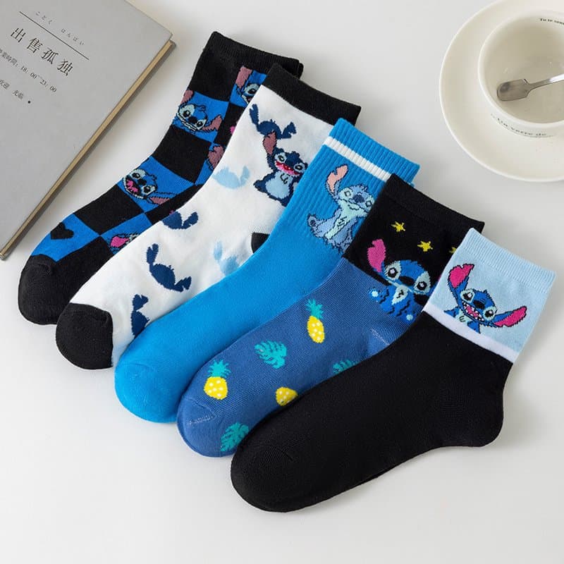 Zhuji manufacturer Japanese cartoon new Snoopy mid-calf women's socks, cute cartoon anime long socks for women