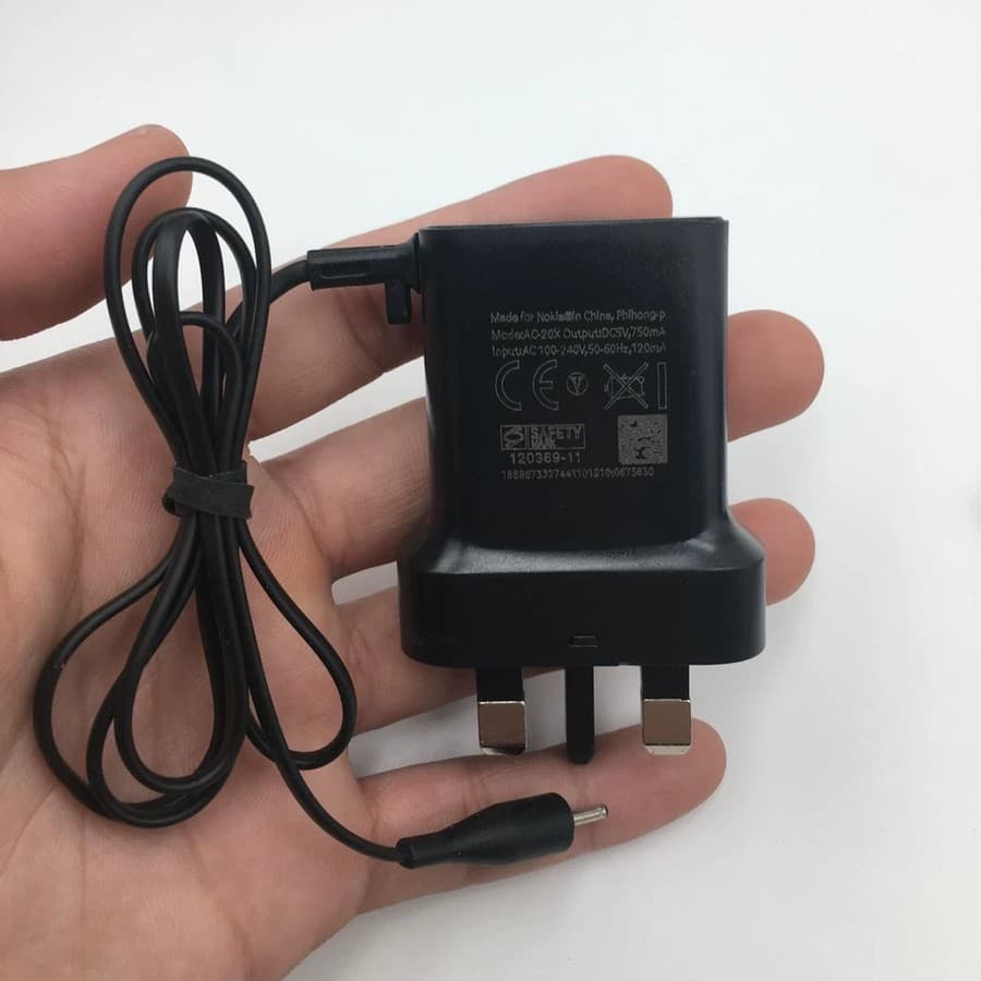 Compatible with Nokia Charging Cable 6111 6101 6102 6120 6300 Small Head Small Hole UK Standard Charger