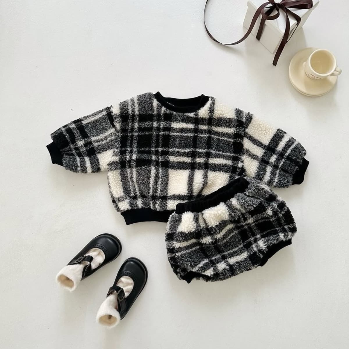 Autumn/Winter Kids Floral Plush Plaid Print Top + Triangular Puffy Pants Set for Baby Toddlers