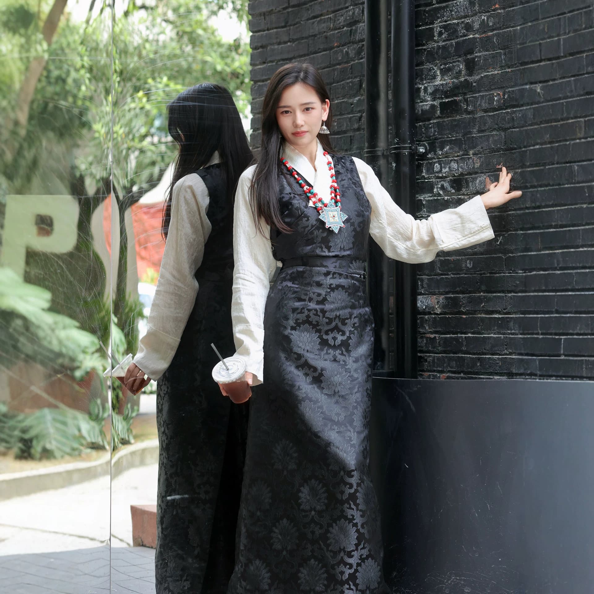 BLQ474 Sleeveless Tibetan Dress for Women, Bora Skirt for Cultural Tourism