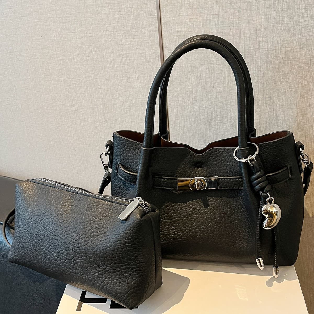 Cross-border versatile handheld small bag for women 2026 new spring and summer simple bucket bag high-quality commuter crossbody bag