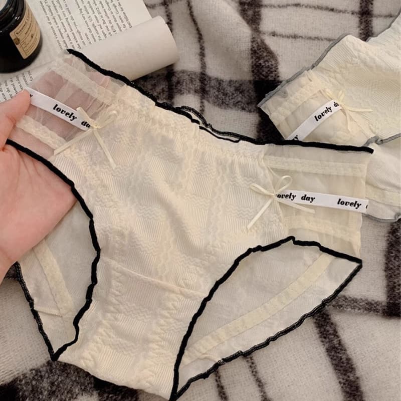 Women's Japanese-style Pure Cotton Panties, Mid-Rise, Autumn/Winter, Antibacterial Full-Cotton Gusset, Lace, Sweet Youthful Sexy Bikini