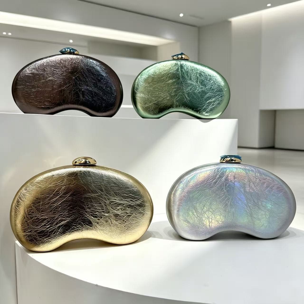Cross-border Stock Women's Evening Bag, European and American New Style, Light Luxury Solid Color Laser Handbag, High-End Evening Dress Bag