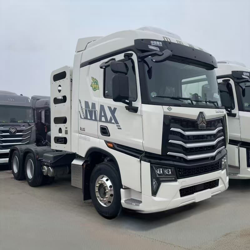 Cross-border supply of Sinotruk Howo tractor trucks, LNG tractor trailers, brand new inventory 6x4 tractor trailers