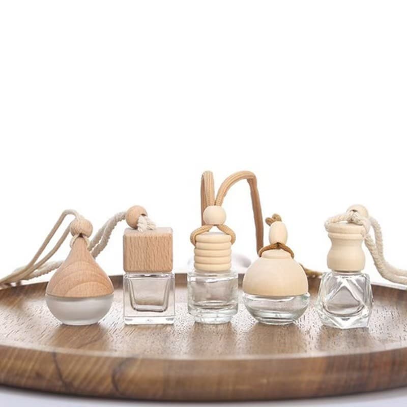 Customizable small and exquisite transparent glass car perfume bottle, thickened glass aromatherapy essential oil dispensing bottle