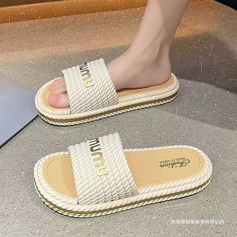 New Style Slippers for Women, Summer Fashion, Versatile Beach Shoes, Home Soft-Soled Non-Slip Slippers, Ins Trend